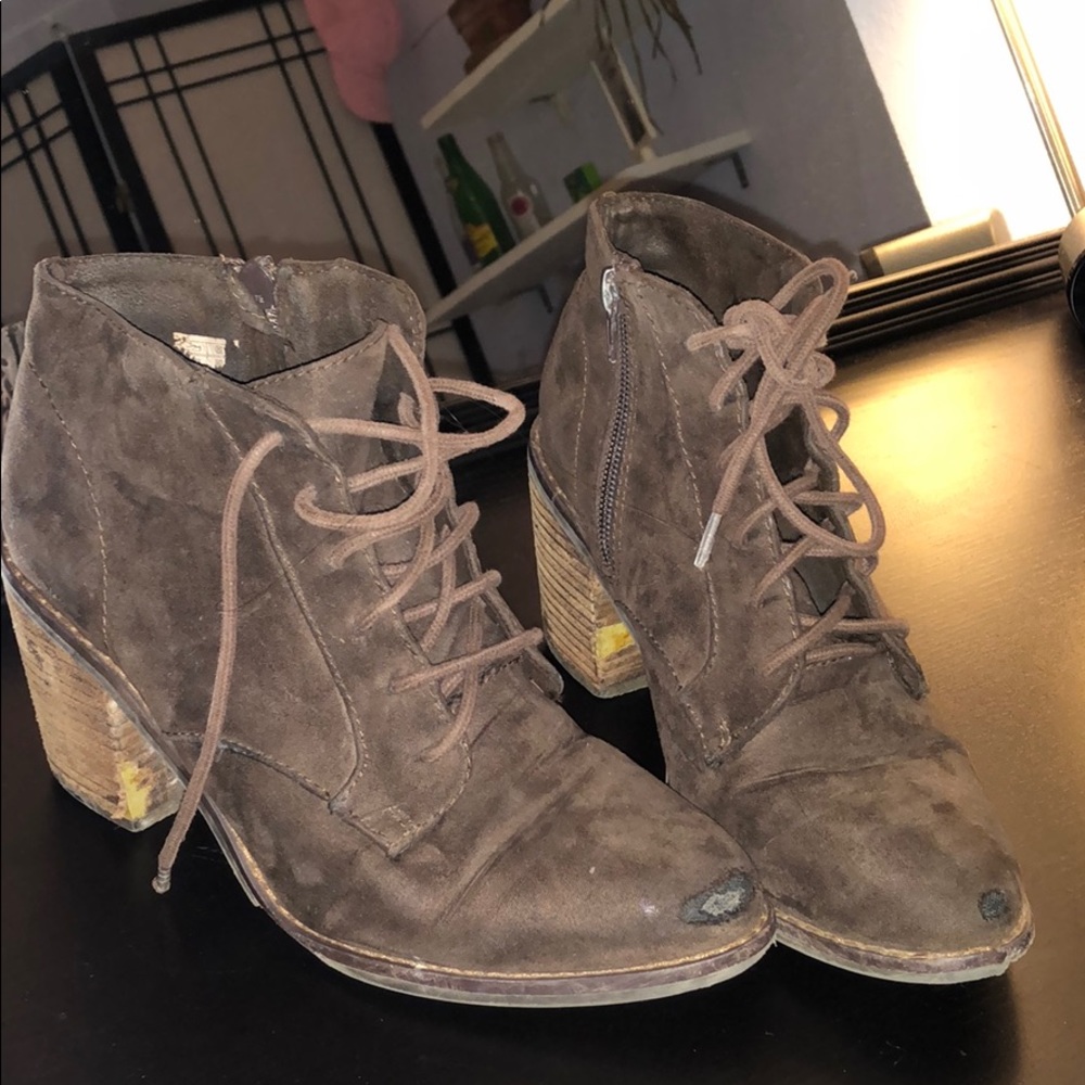Shoes